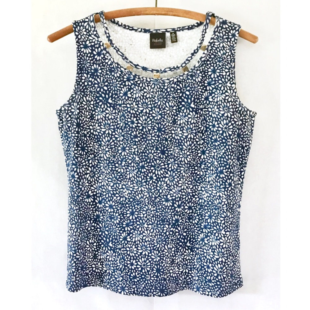 3/$15 Rafaella Studio Navy White Daisy Knit Tank Top